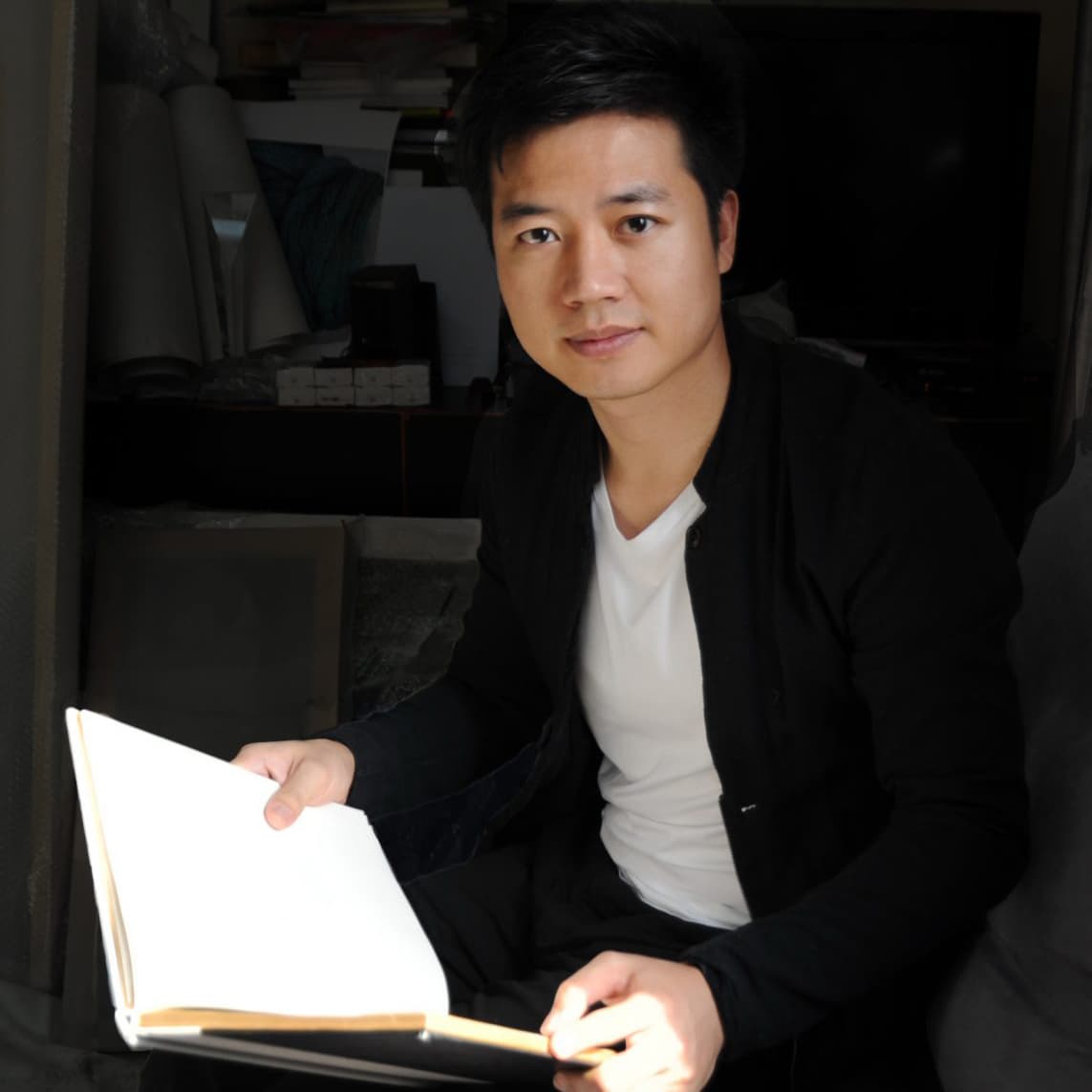 Liu Li Ping 刘利平 - Artist Photo